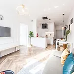 Family Luxury Gold Apartament & Playstation, 1-6, 2 Sypialnie I Salon, 100M Bazylika