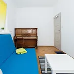 Uwh Hostel