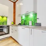Happiness Holidays - Old Town Apartment
