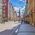Happiness Holidays - Old Town Apartment