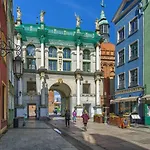 Happiness Holidays - Old Town Apartment