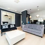 Black Pearl - Neptun Park By Oneapartments
