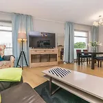 Glow Apartments, Apartament Marina