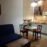 H&T Old Town Ogarna 97