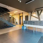 Apartament 73