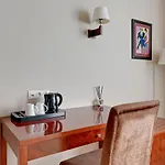 Kolib City Center Villa