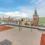 City Center Garden Gates Boutique By Downtown Apartments