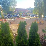 Sunny Sleeps 4 By The Beach With Garden Patio - Gdansk Przymorze