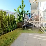 Sunny Sleeps 4 By The Beach With Garden Patio - Gdansk Przymorze