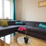 Gama K2124 Grand-Tourist Apartments