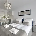 Downtown Apartments Sadova City Center & Parking