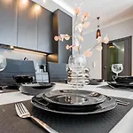 Glow Apartments, Apartamenty Zaspa, Dywizjonu 303