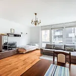 Central Apartments&L60A/52