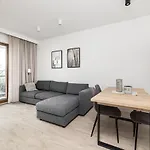 Apartament Blisko Morza, 47M Kw. Dwa Niezalezne Pokoje.