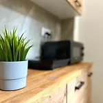 Mmrent Valley Room
