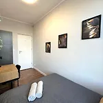 Mmrent Sunflower Room