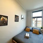 Mmrent Sunflower Room