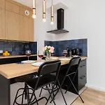 Modern Apartment With Balcony By Noclegi Renters