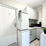 Mmrent Pink Fusion Room