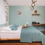 Subtle And Cosy Studio With Furnished Balcony In Gdansk By Noclegi Renters