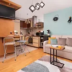 Subtle And Cosy Studio With Furnished Balcony In Gdansk By Noclegi Renters