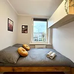 Mmrent Moonlight Room