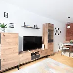 Qwadratura 28 By 3City Rentals