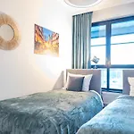 Apartament Z Dwiema Sypialniami + Parking