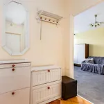 Targ Rybny Standard Apartment