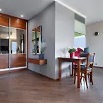 Elite Apartments Seaview Tower