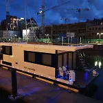 Houseboat Nomadream