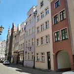 Feel At Home - Old Town