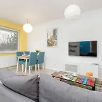 Pastel & Cozy Apartment With A Spacious Terrace In Gdansk By Noclegi Renters