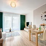 Live & Travel Apartments Number 1