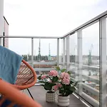 Apartament Doki 83