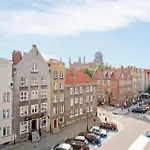 3-Level Apartment With A View Of St Mary\'S Basilica By Downtown Apartments