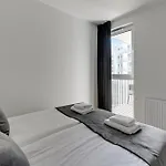 Aura 40 City Center By Downtown Apartments