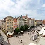 Dlugi Targ City View Studio