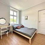 Mmrent Meadow Room