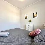 Mmrent Meadow Room