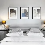Blue Raven Downtown Apartments