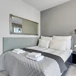 Aura Island Riverside By Downtown Apartments
