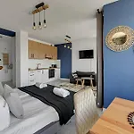 Chlebova Riverside & Gym By Downtown Apartments