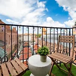 Stunning Apartment With Balcony