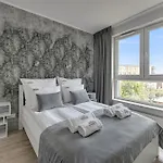 Bastion Walowa City Center & Parking By Downtown Apartments