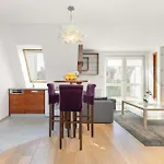 Apartment Close To The Beach By Noclegi Renters