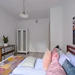 Urbannest I Kotwicznikow 21