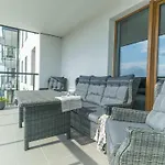Apartmate- City View Comfy Apartment By The Sea & Free Gym