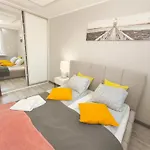 Central Apartments Lamare