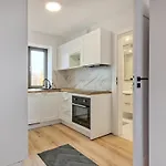 Sea Breeze Apartments By Platinium Lofts